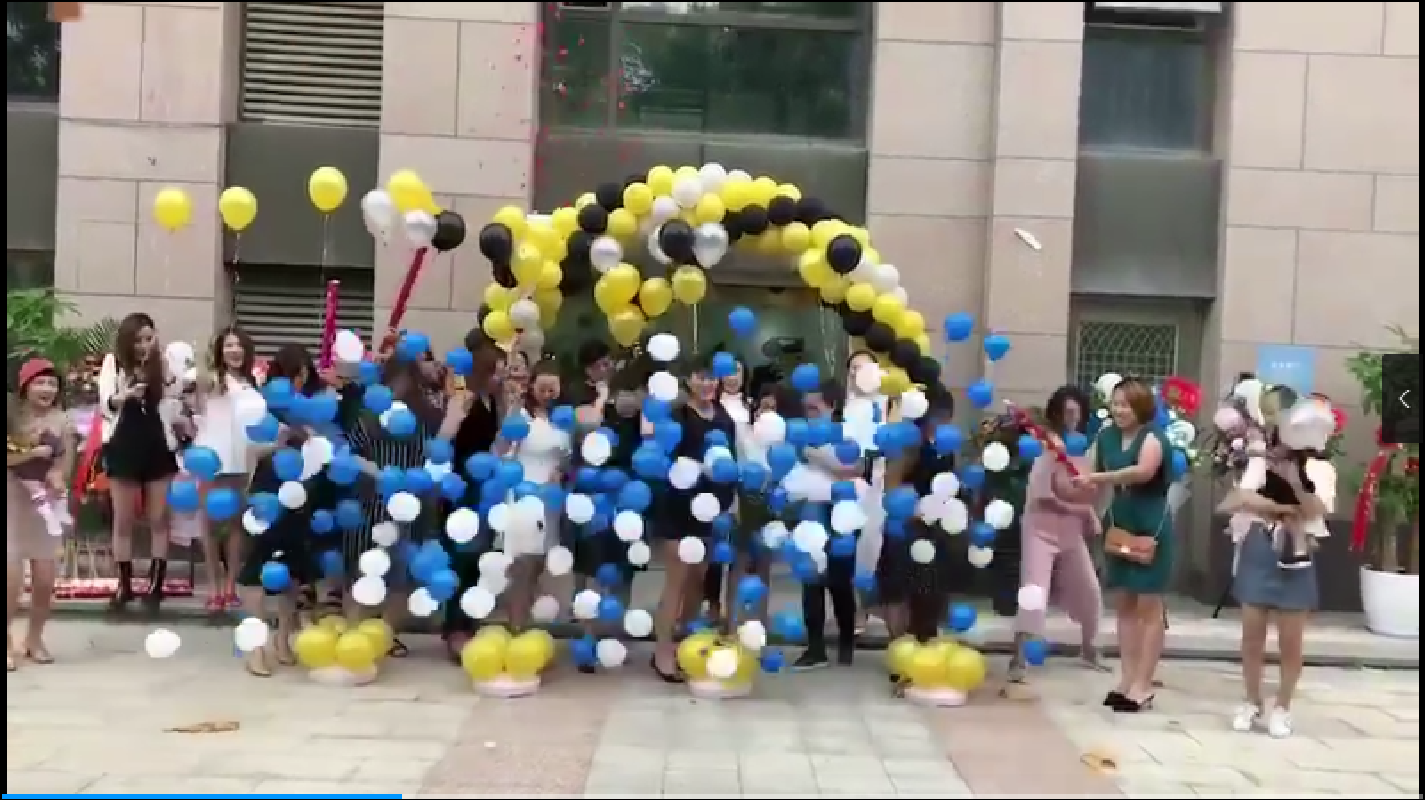 氦气球